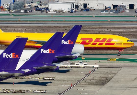 화물 운송 추적 DHL 국제 화물 3-5 일